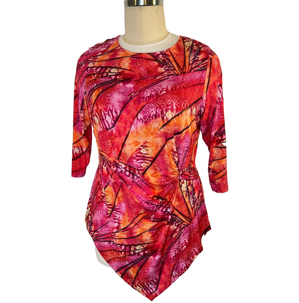 Peter Nygard Women's 1X Blouse Boat Neck Pointed Hem 3/4 Sleeve Abstract Animal